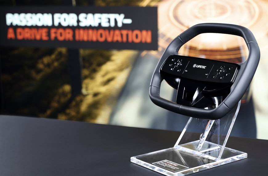 ZF LIFETEC rearranges driver airbag on the steering wheel and creates design freedom